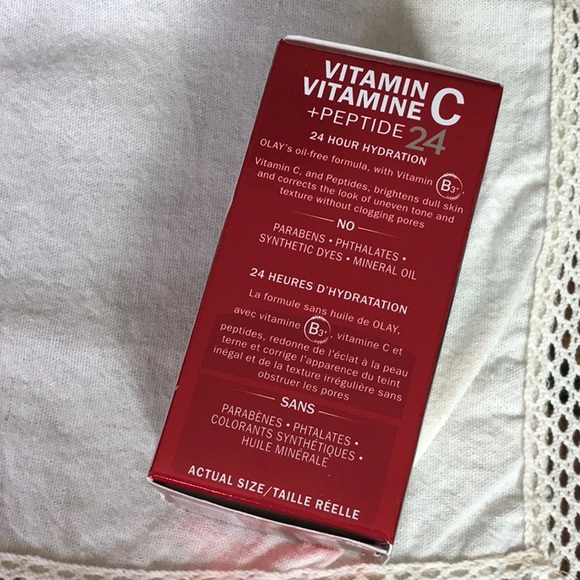 Olay regenerist Vitamin C peptide hydrating moisturizer - Picture 2 of 2